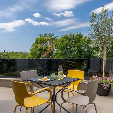 Superiore In Jakovici * Tinjan