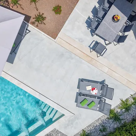 Superiore In Jakovici * Tinjan