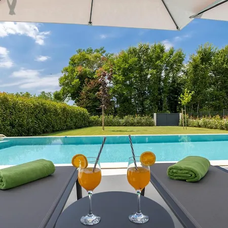 Superiore In Jakovici Villa Tinjan