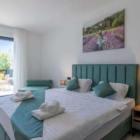 Superiore In Jakovici Villa *