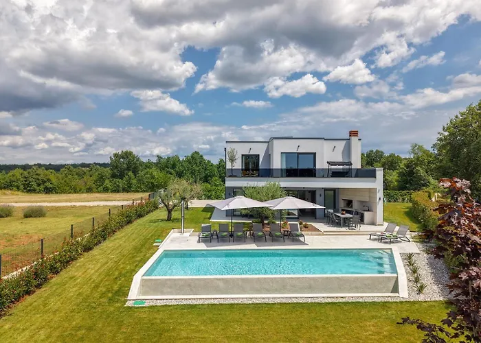 Superiore In Jakovici Vila Tinjan